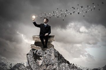 生物部分包括哪三个